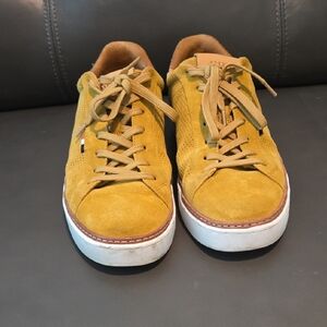 Men's Size 9 Allen Edmonds Suede Sneakers